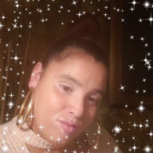 Meet your Posher, Loida